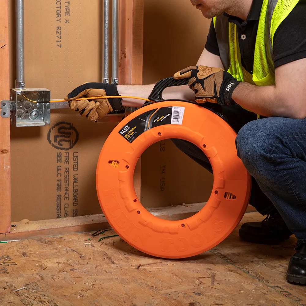 Guía jalacables de fibra de vidrio con conductor en espiral de 61 m